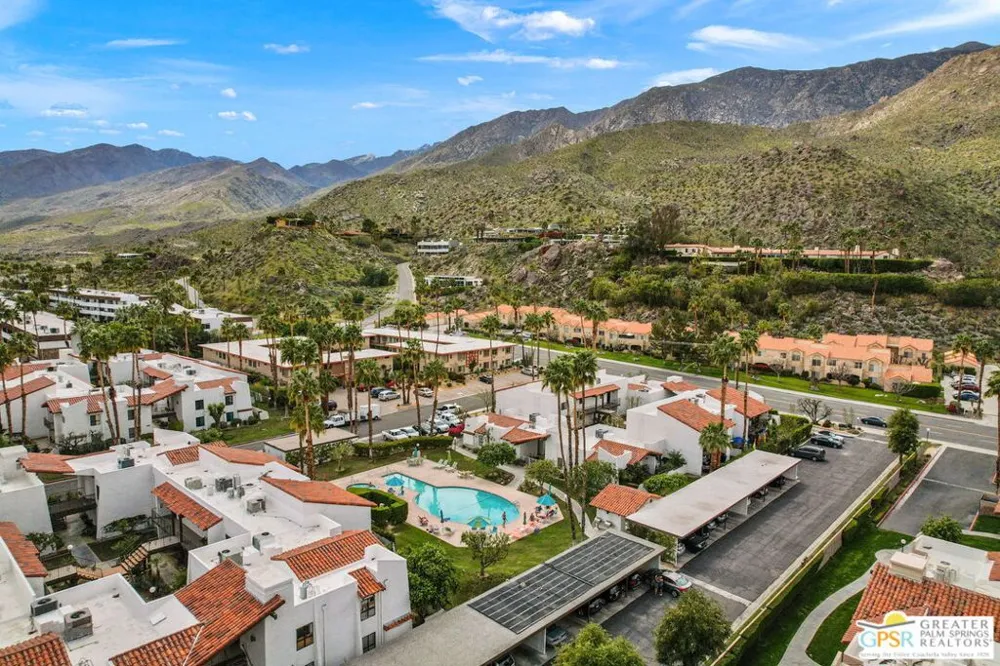 2230 S Palm Canyon Drive #6 Palm Springs, CA 92264