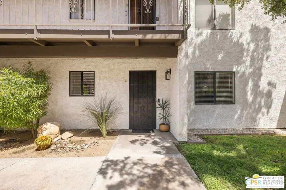 2230 S Palm Canyon Drive #6 Palm Springs, CA 92264