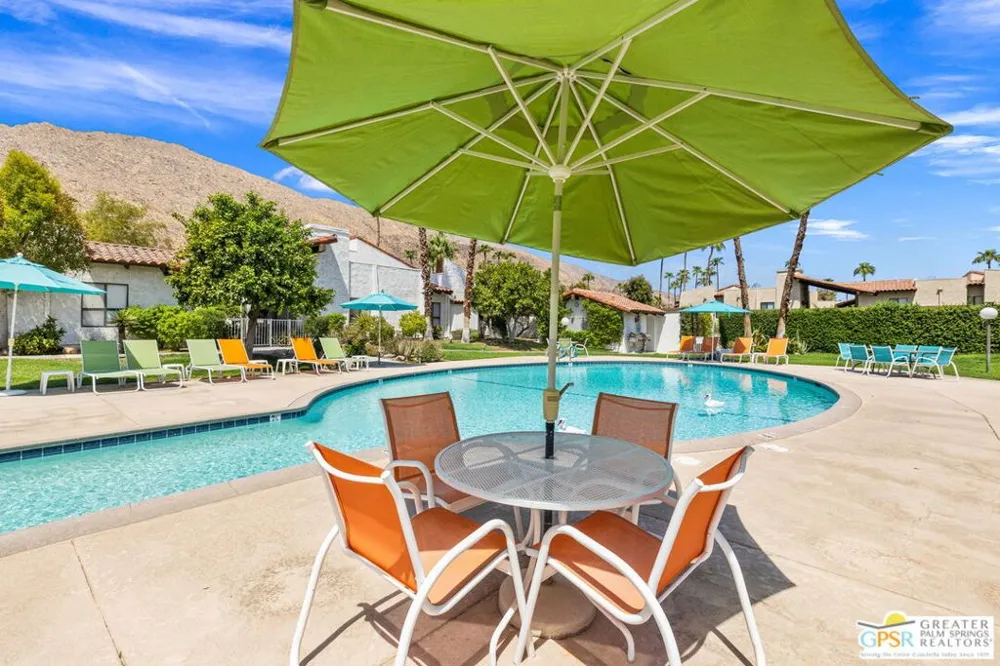 2230 S Palm Canyon Drive #6 Palm Springs, CA 92264