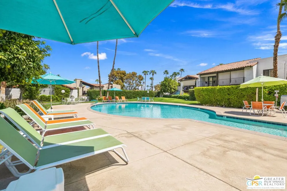 2230 S Palm Canyon Drive #6 Palm Springs, CA 92264
