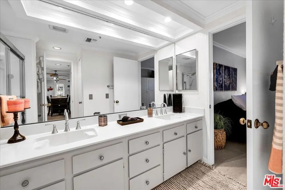 2700 Lawrence Crossley Road #83 Palm Springs, CA 92264