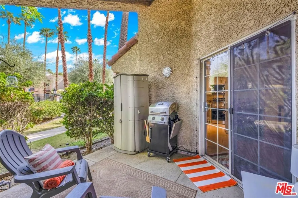 2700 Lawrence Crossley Road #83 Palm Springs, CA 92264