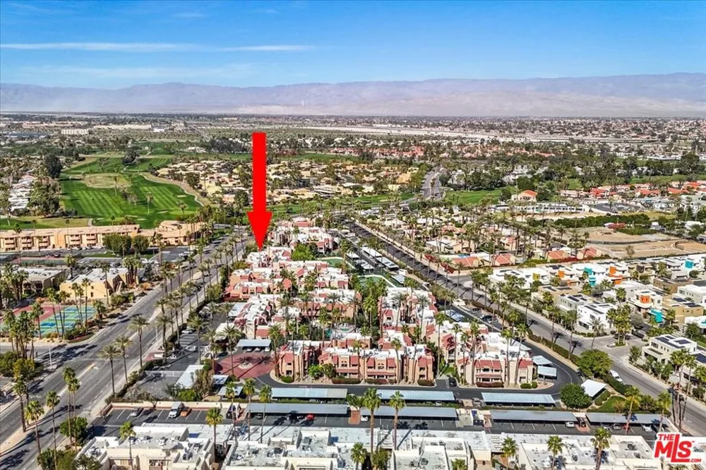 2700 Lawrence Crossley Road #83 Palm Springs, CA 92264