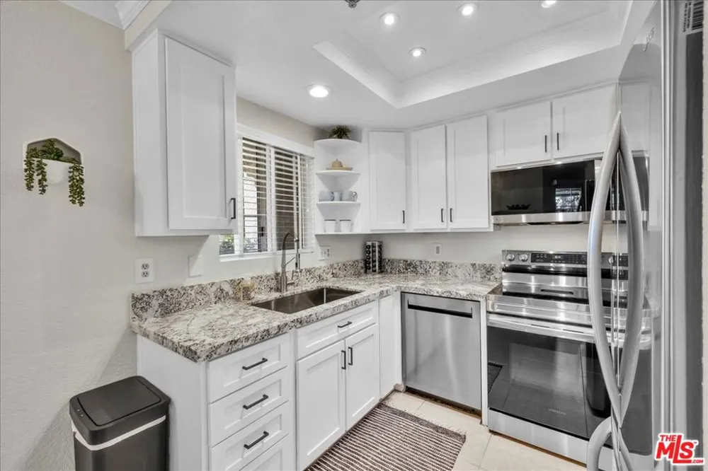 2700 Lawrence Crossley Road #83 Palm Springs, CA 92264