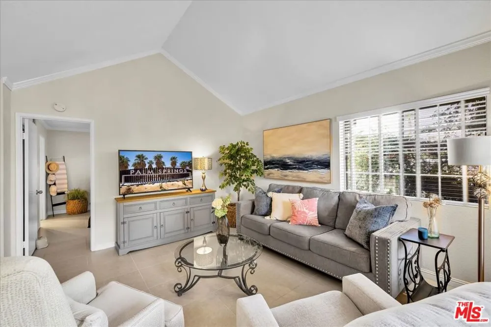 2700 Lawrence Crossley Road #83 Palm Springs, CA 92264