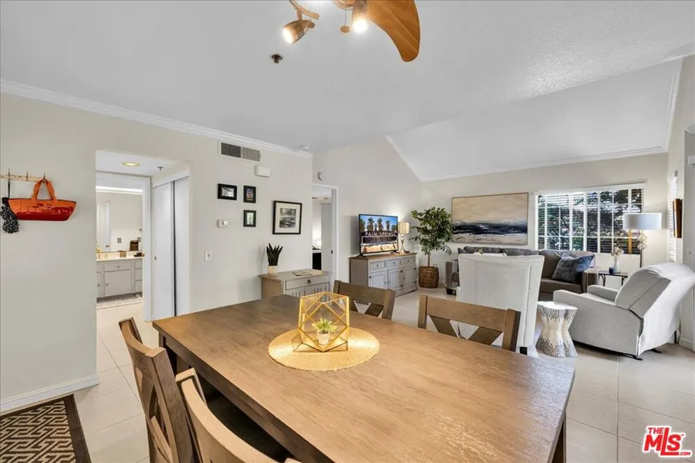 2700 Lawrence Crossley Road #83 Palm Springs, CA 92264