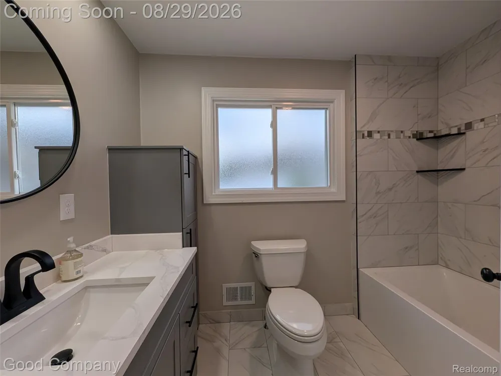 1112 Millard Avenue Royal Oak City, MI 48073