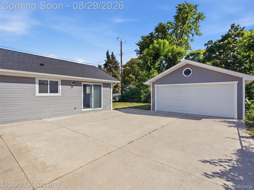 1112 Millard Avenue Royal Oak City, MI 48073