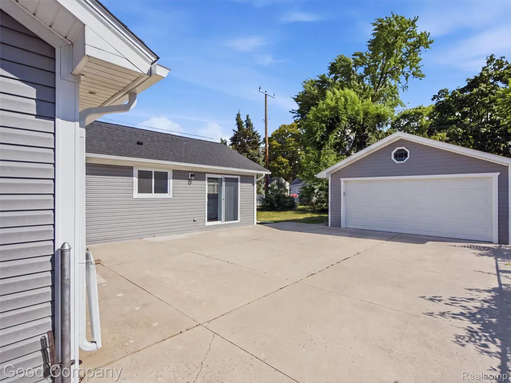 1112 Millard Avenue Royal Oak City, MI 48073