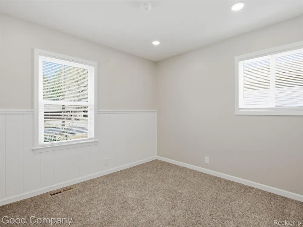 1112 Millard Avenue Royal Oak City, MI 48073
