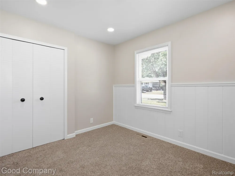 1112 Millard Avenue Royal Oak City, MI 48073
