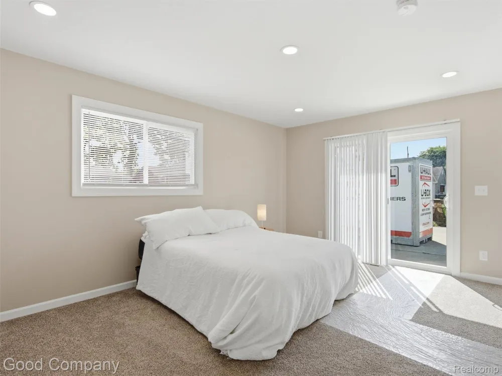 1112 Millard Avenue Royal Oak City, MI 48073