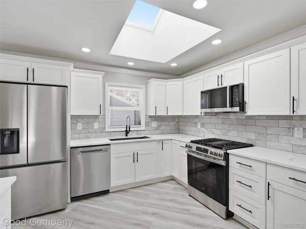 1112 Millard Avenue Royal Oak City, MI 48073