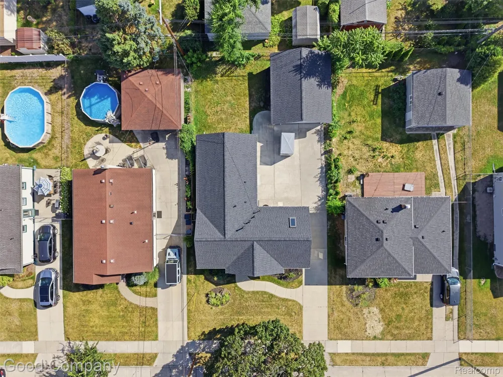 1112 Millard Avenue Royal Oak City, MI 48073