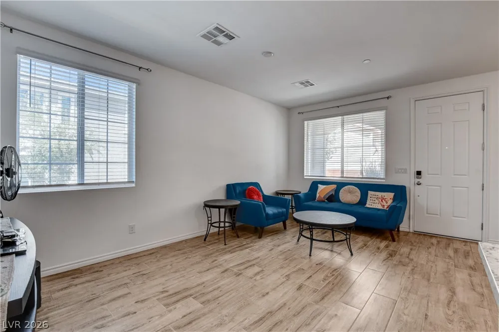 20 Barbara Lane #11 Las Vegas, NV 89183