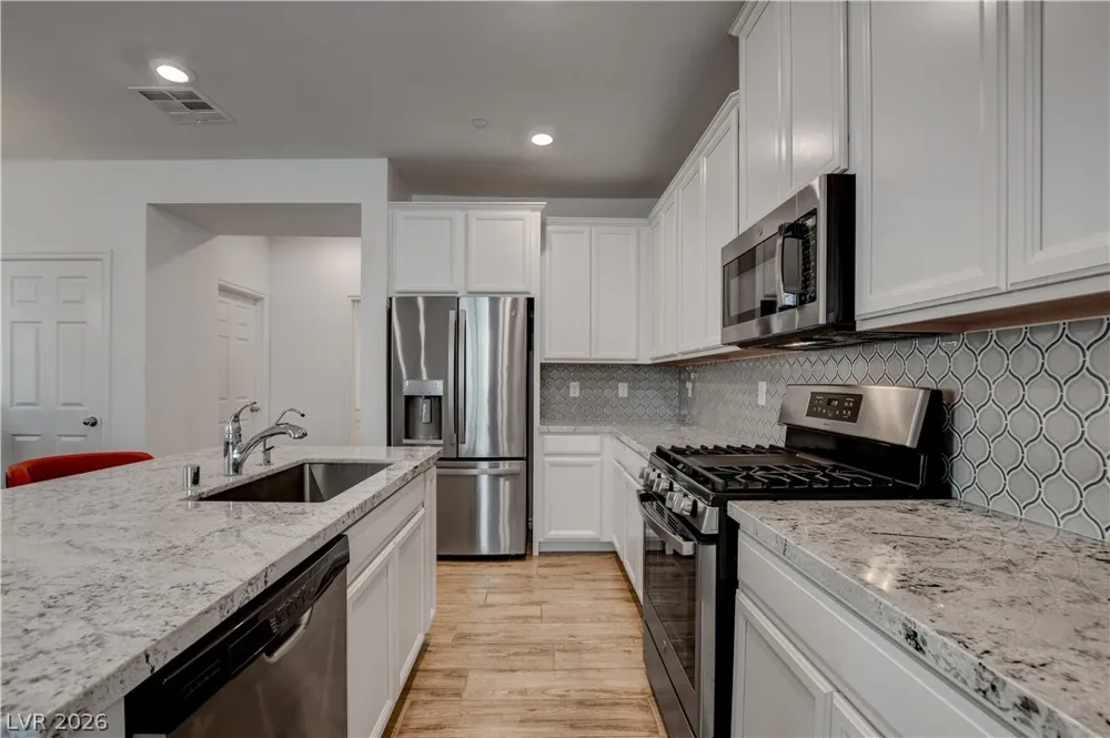 20 Barbara Lane #11 Las Vegas, NV 89183