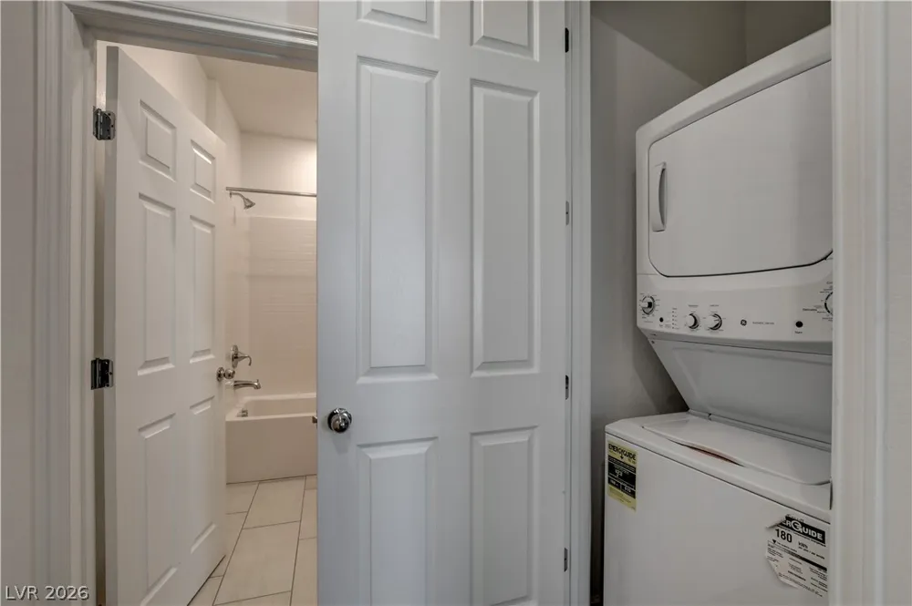 20 Barbara Lane #11 Las Vegas, NV 89183