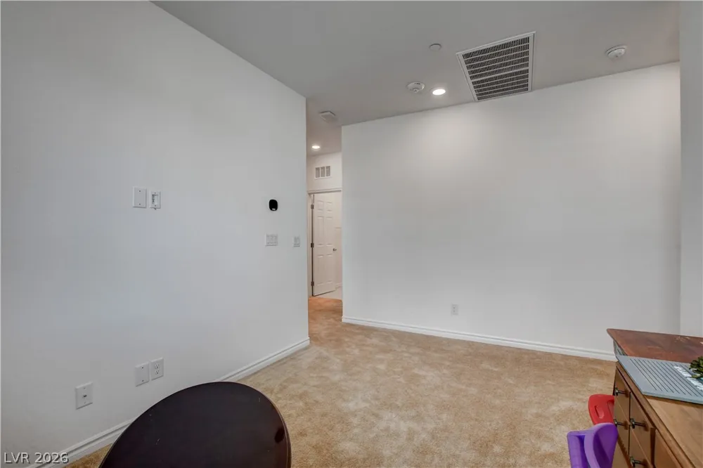 20 Barbara Lane #11 Las Vegas, NV 89183