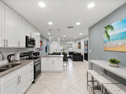5063 SW 27th Ave #5063