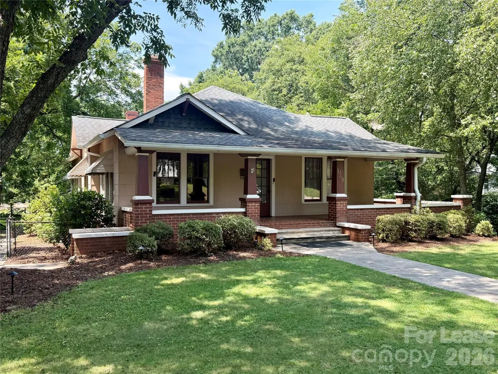 123 S Sycamore Street Mooresville, NC 28115