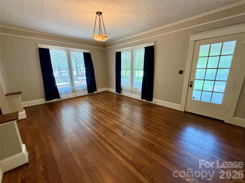 123 S Sycamore Street Mooresville, NC 28115