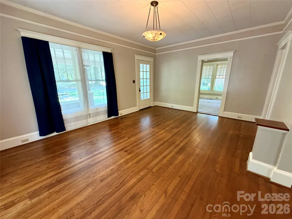 123 S Sycamore Street Mooresville, NC 28115