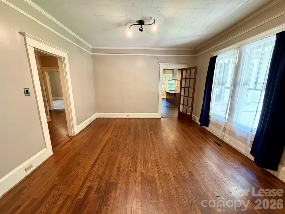 123 S Sycamore Street Mooresville, NC 28115
