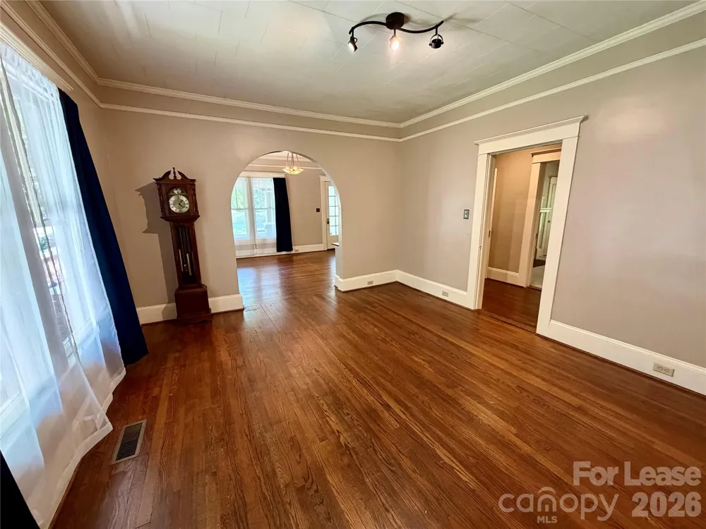 123 S Sycamore Street Mooresville, NC 28115