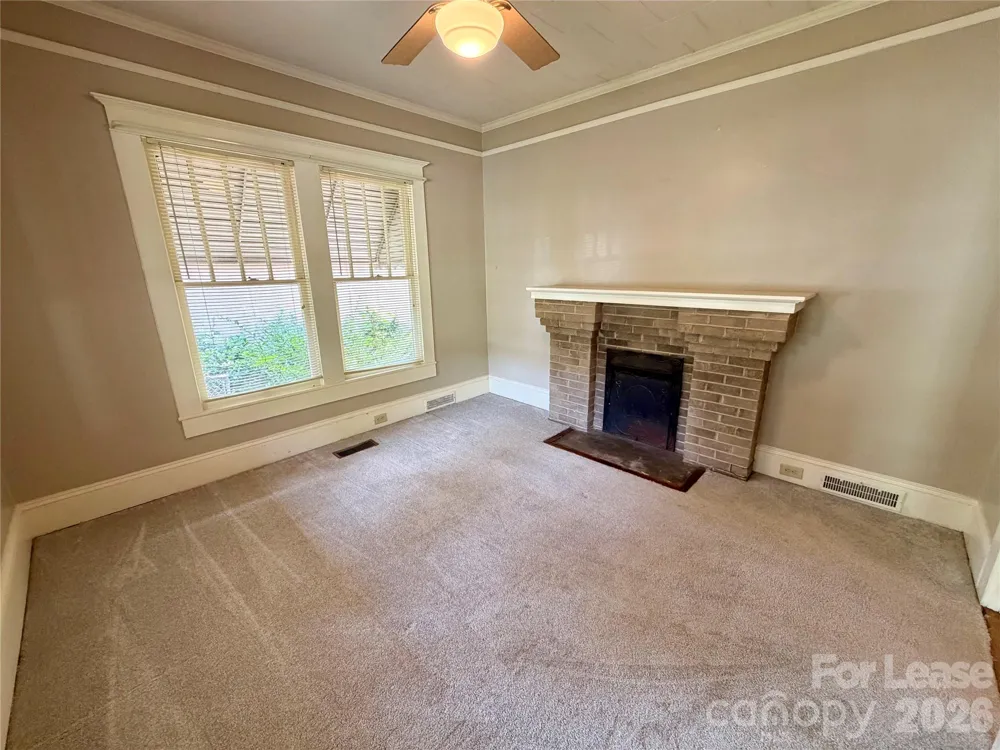 123 S Sycamore Street Mooresville, NC 28115