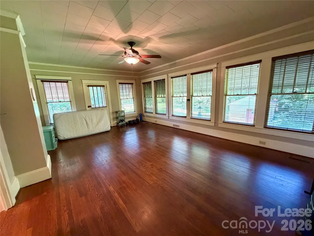 123 S Sycamore Street Mooresville, NC 28115