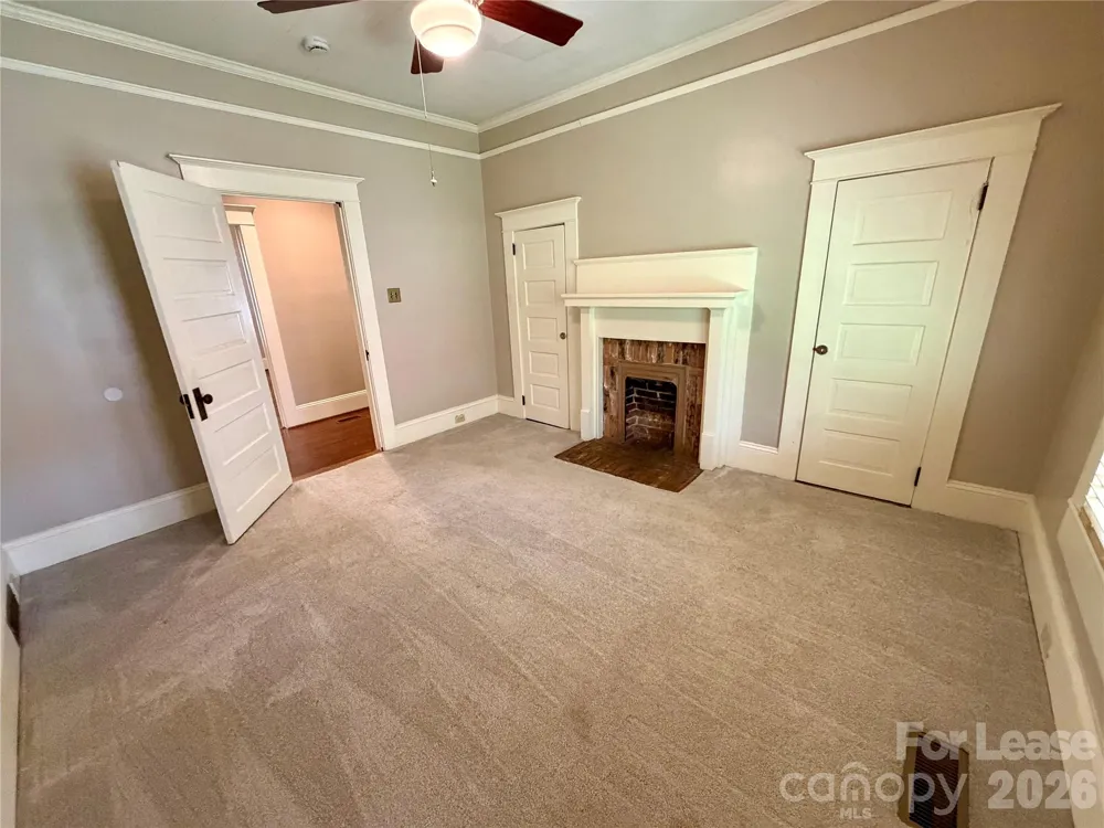 123 S Sycamore Street Mooresville, NC 28115