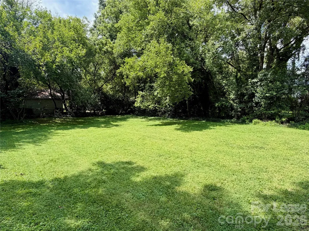 123 S Sycamore Street Mooresville, NC 28115