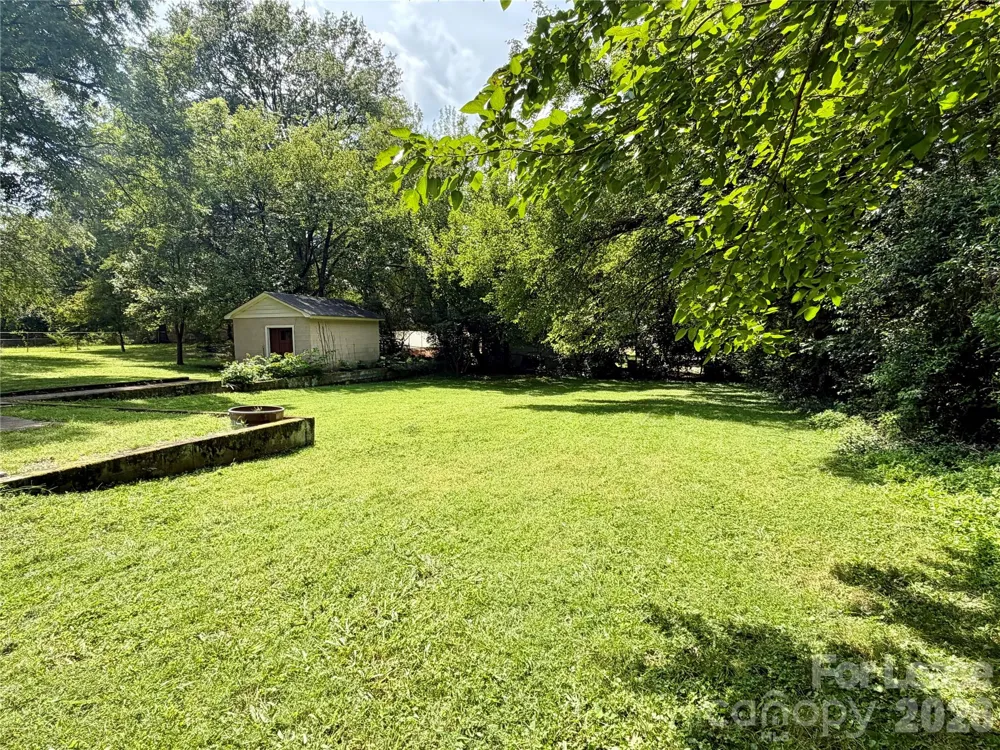 123 S Sycamore Street Mooresville, NC 28115