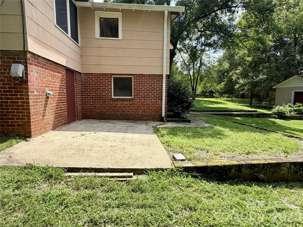 123 S Sycamore Street Mooresville, NC 28115