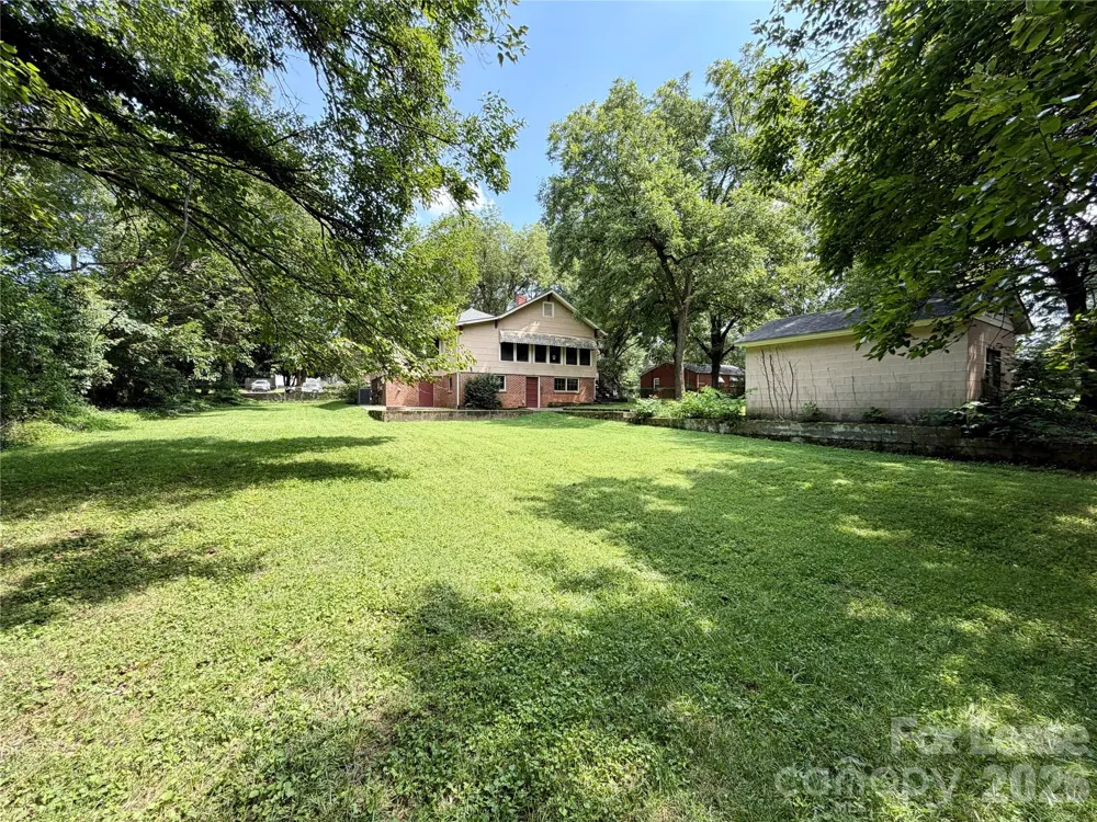 123 S Sycamore Street Mooresville, NC 28115