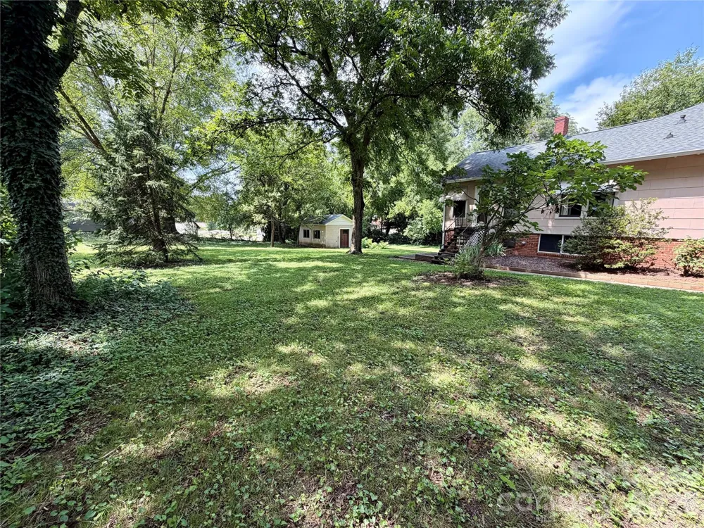 123 S Sycamore Street Mooresville, NC 28115