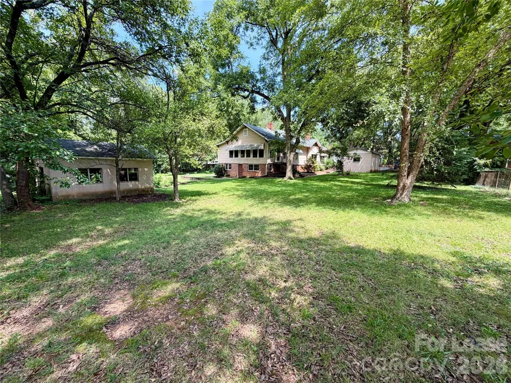 123 S Sycamore Street Mooresville, NC 28115