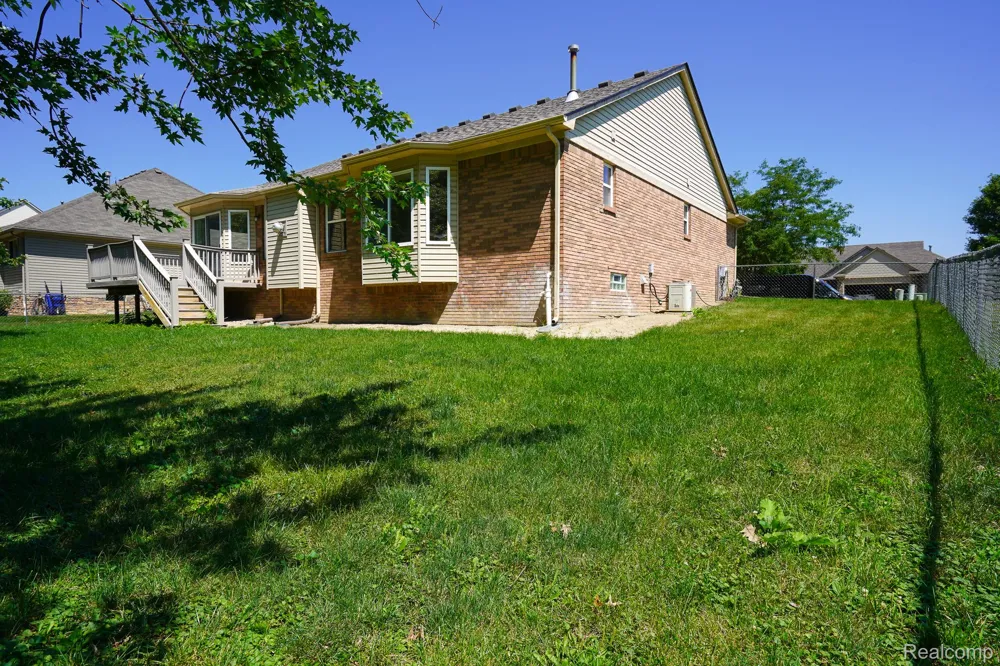 51819 Kings Pointe Drive New Baltimore City, MI 48047