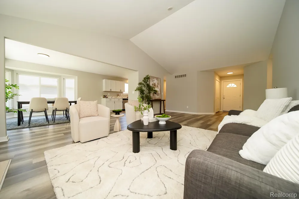 51819 Kings Pointe Drive New Baltimore City, MI 48047
