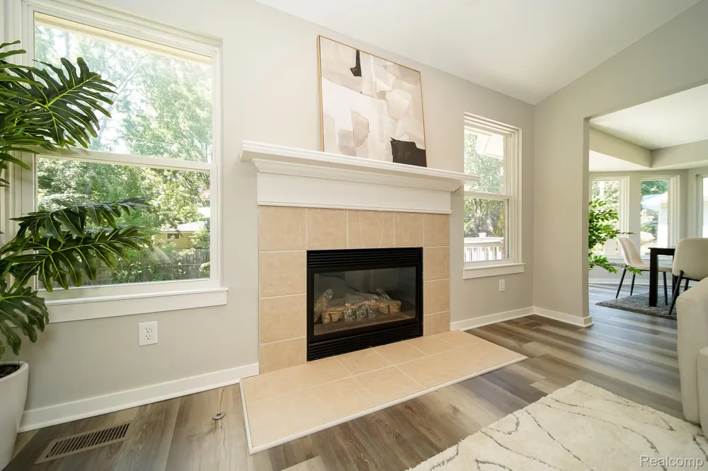 51819 Kings Pointe Drive New Baltimore City, MI 48047