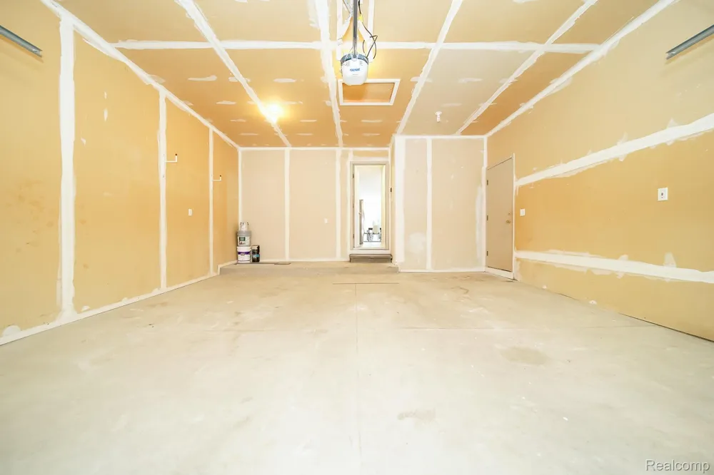 51819 Kings Pointe Drive New Baltimore City, MI 48047
