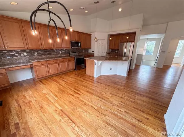 2802 S Ireland Way Aurora, CO 80013