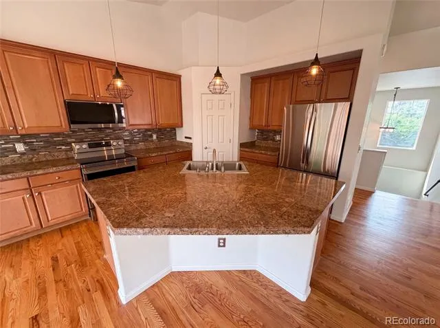 2802 S Ireland Way Aurora, CO 80013