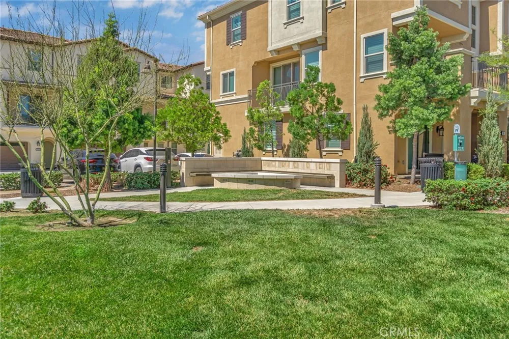 101 Alder Ridge Lake Forest, CA 92610