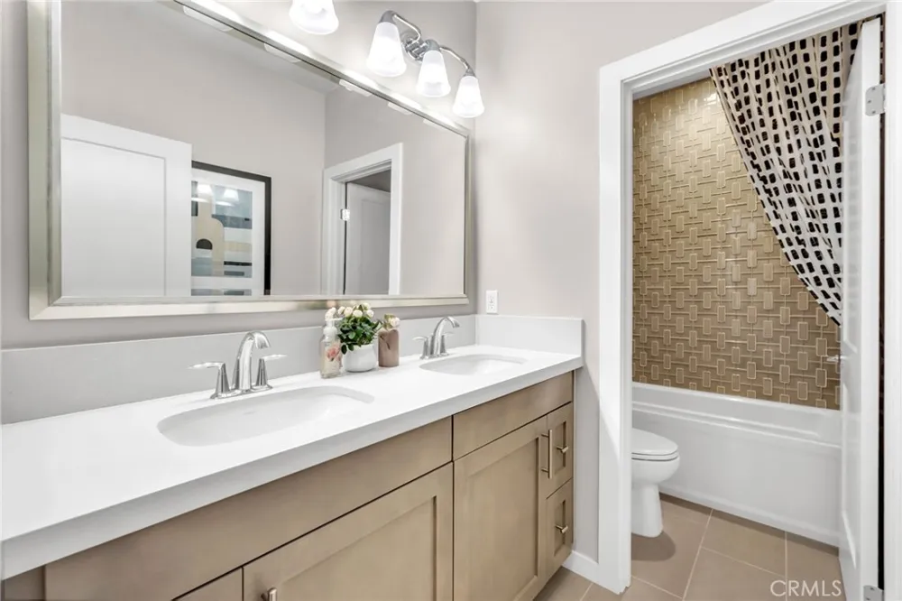 101 Alder Ridge Lake Forest, CA 92610