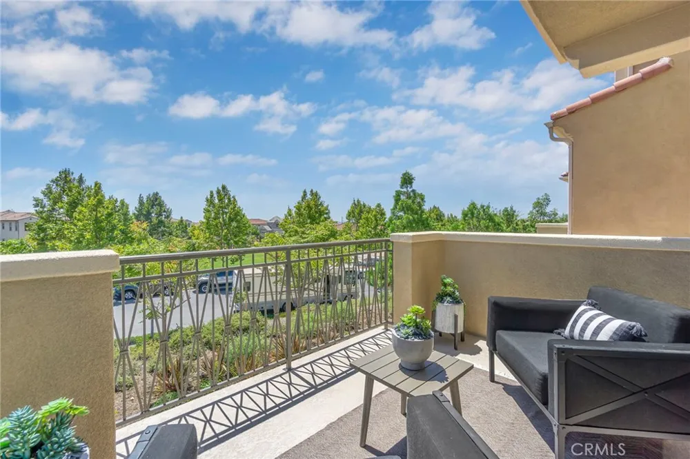 101 Alder Ridge Lake Forest, CA 92610