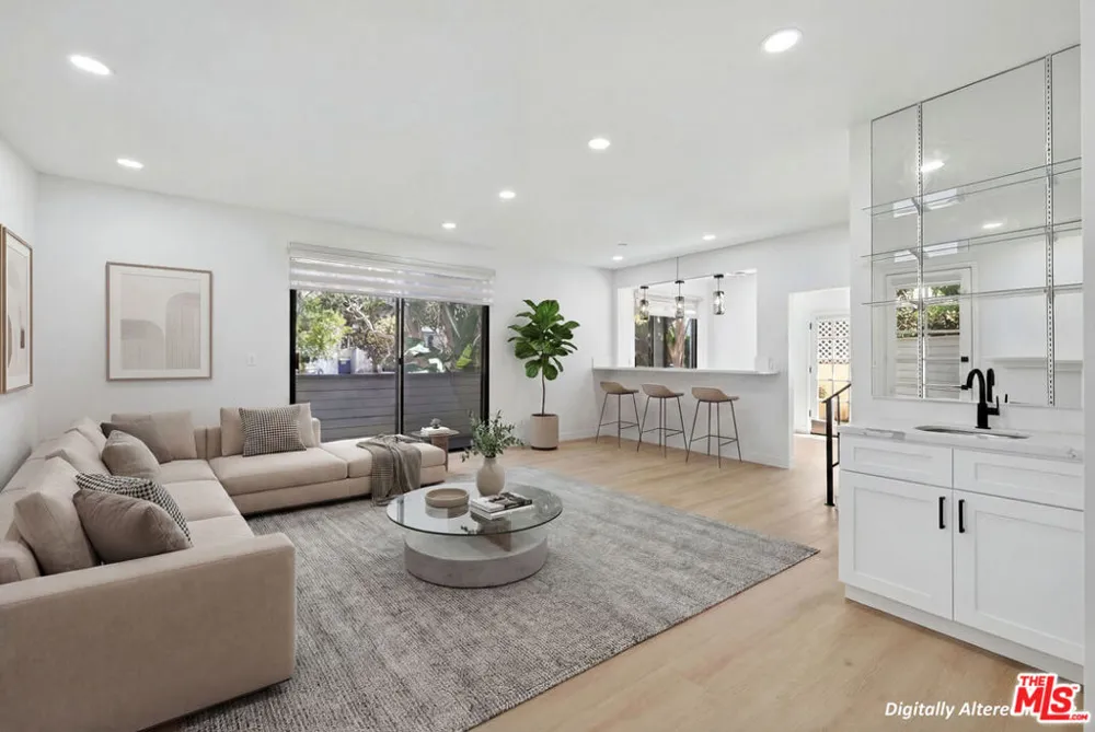 1754 11th Street #101 Santa Monica, CA 90404