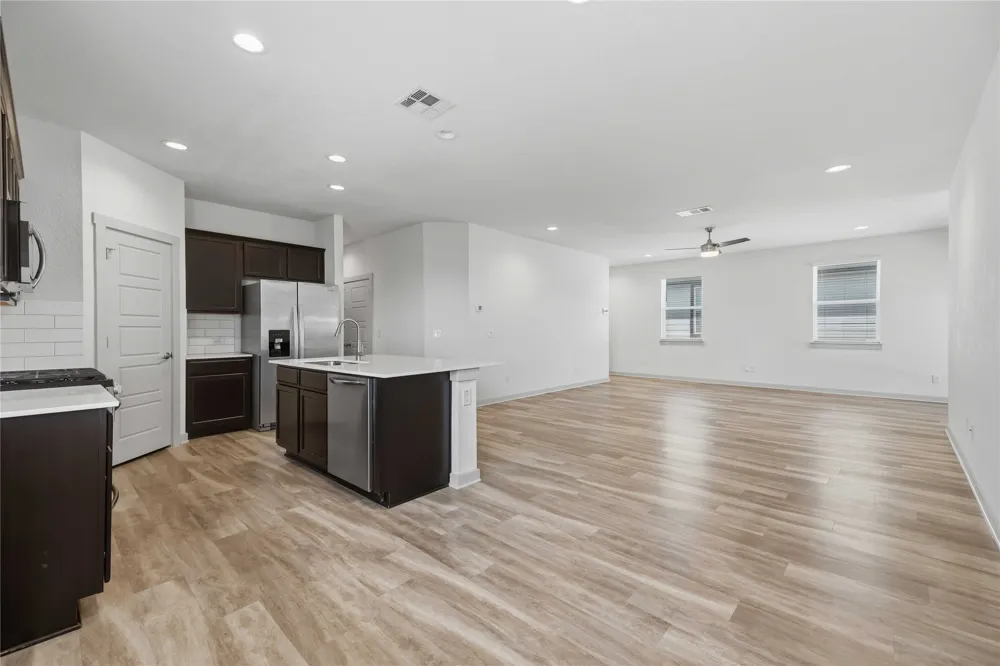 453 Agave Azul Way Leander, TX 78641