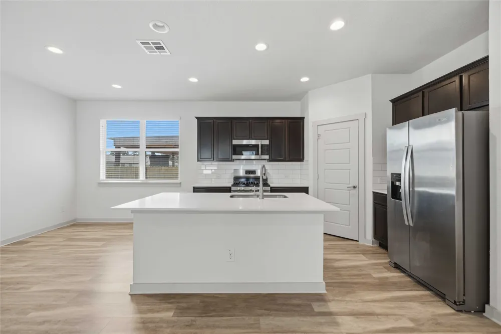 453 Agave Azul Way Leander, TX 78641