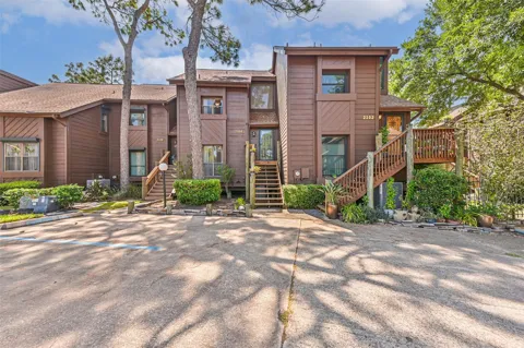 2104 Crows Nest Drive